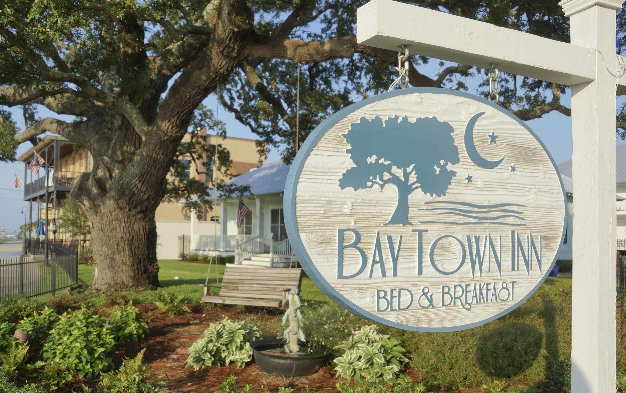Bay Town Inn Бей-Сент-Луис Экстерьер фото
